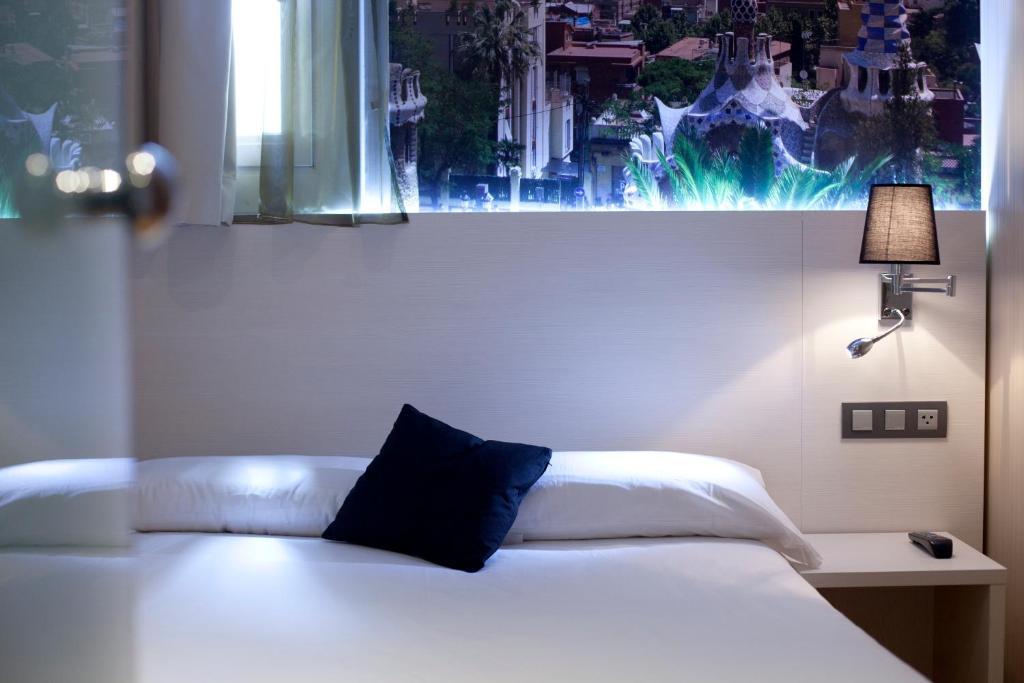 Hostal Bcn Ramblas Барселона Стая снимка